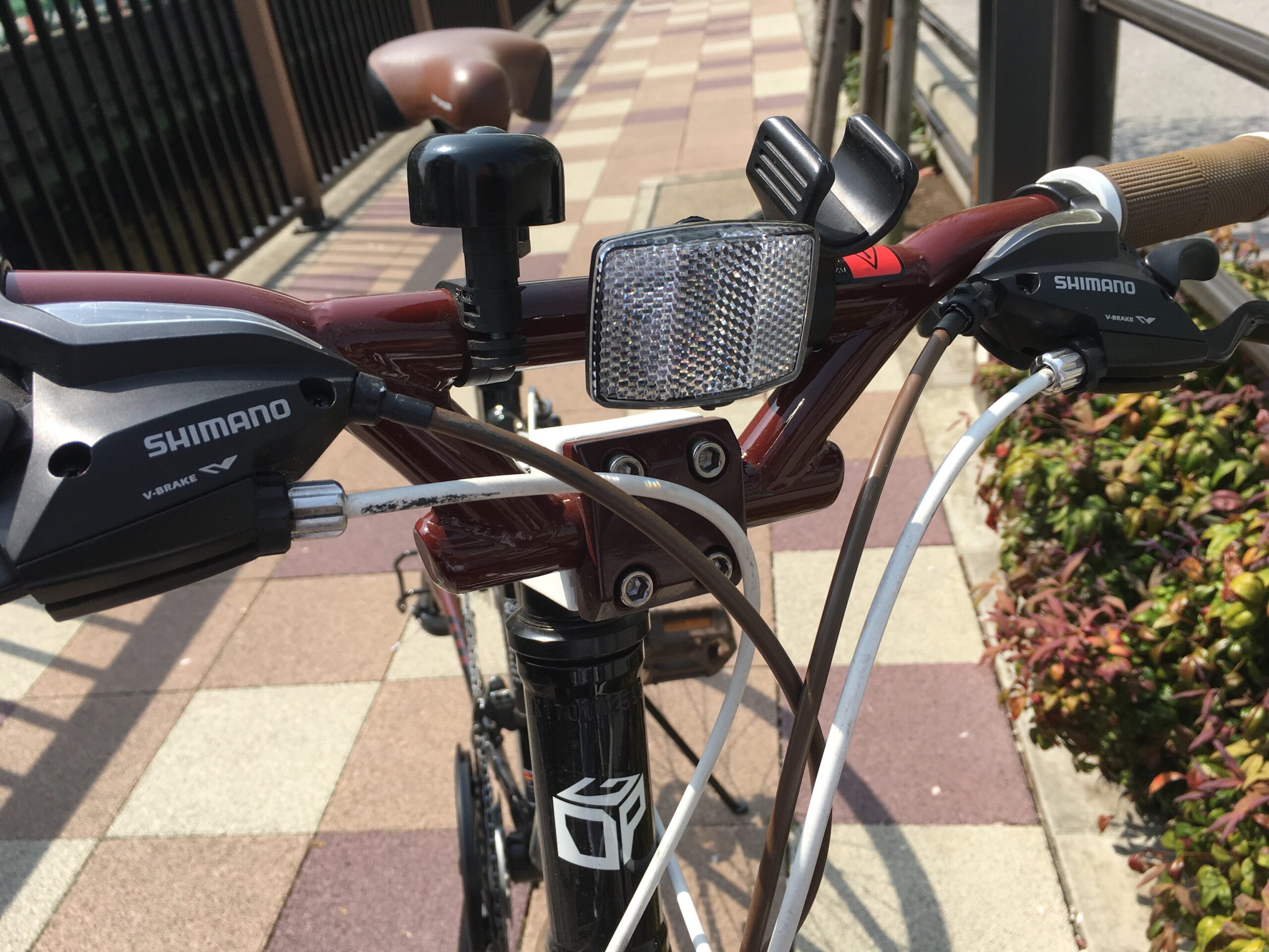 自転車の前についている反射板は義務？はずしてもＯＫ！？ | PlusPlus